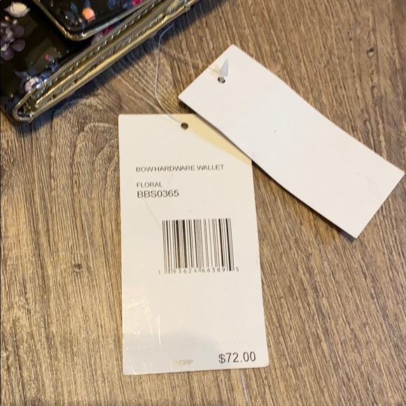 Betsey Johnson Black Patent Floral Gold Bow Wallet - Picture 2 of 8